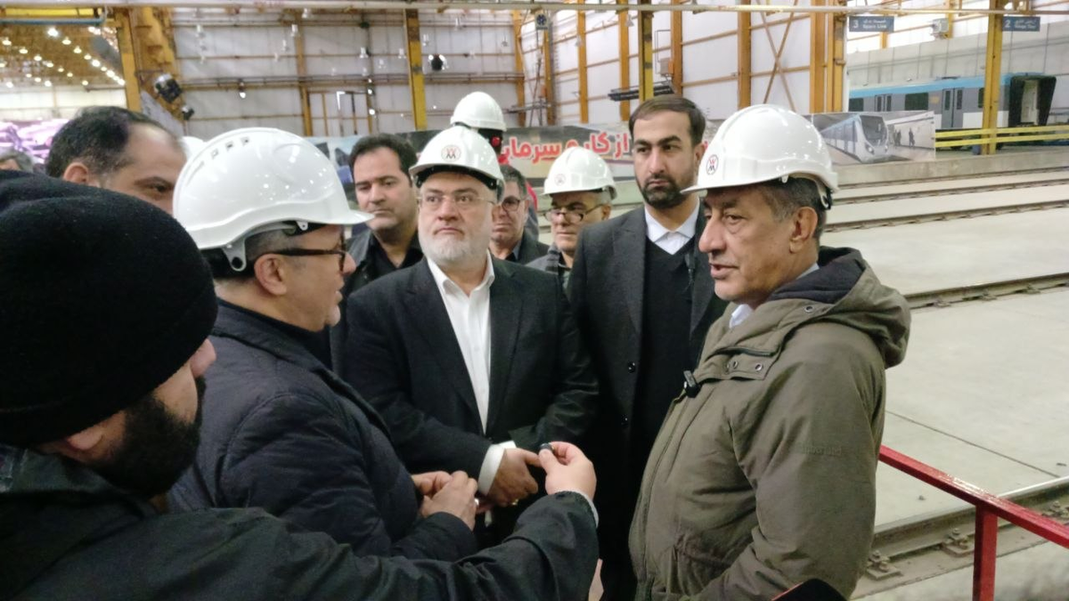 معاون اجرایی رئیس جمهور از شرکت واگن سازی متروی تهران در ری بازدید کرد