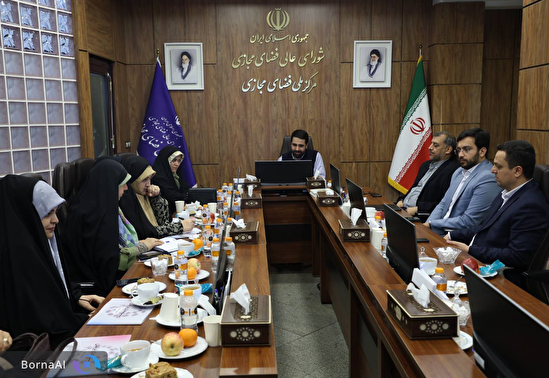 در فضای مجازی کمتر از ۱۰ کشور وجود دارد/ ایران جزو کشور‌های بازیگر و دارای هویت در این فضاست