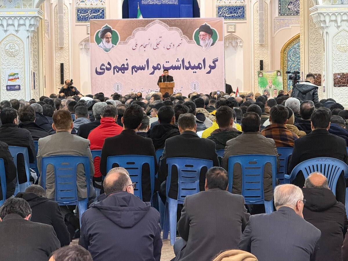 مراسم گرامیداشت یوم‌الله ۹ دی در اردبیل برگزار شد/۹ دی؛ جلوه انسجام ملی و تجدید میثاق ملت با ولایت