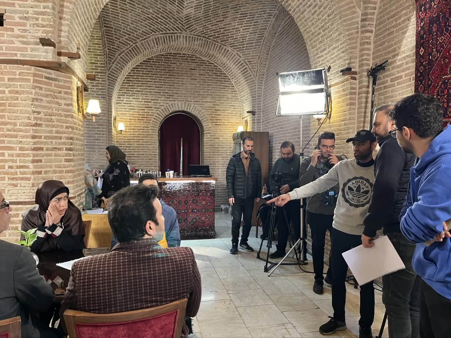 بازدید مسئولان حوزه جوانان از روند تولید تله‌تئاتر «قاب زندگی» در قزوین