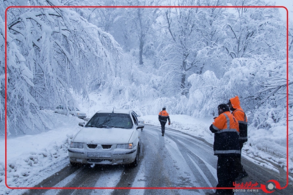 نبرد راهداری با برف در مسیرهای کوهستانی گلستان