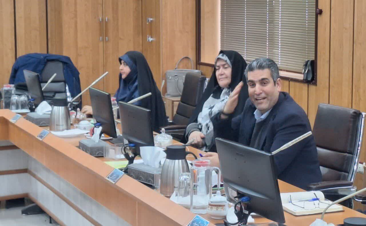 توزیع عادلانه امکانات و تکمیل طرح های نیمه تمام شهرداری قزوین در اولویت قرار گیرد توزیع عادلانه امکانات و تکمیل طرح های نیمه تمام شهرداری قزوین در اولویت قرار گیرد