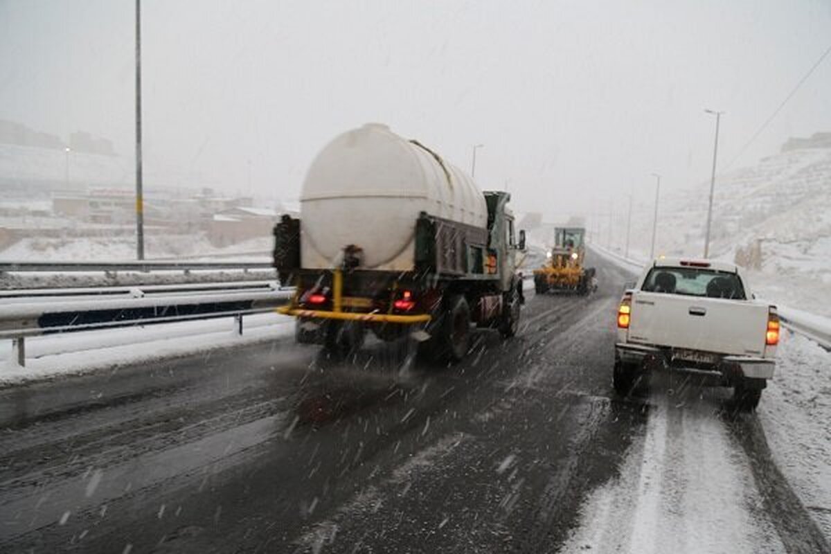 توصیه‌های پلیس راهور آذربایجان شرقی برای رانندگی ایمن در شرایط بارانی و برفی