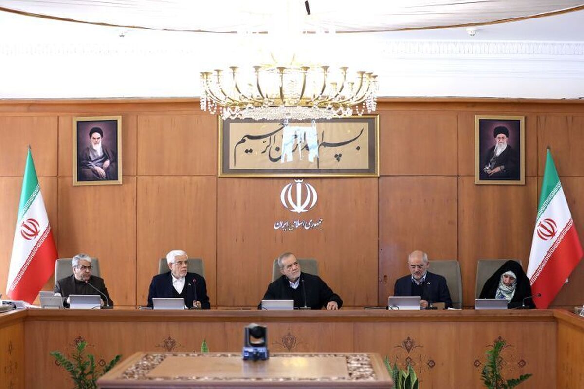 پزشکیان: غفلت از ضعف‌ها و کوچک‌انگاری نقاط منفی درون‌ساختاری زمینه‌ساز نفوذ دشمنان است