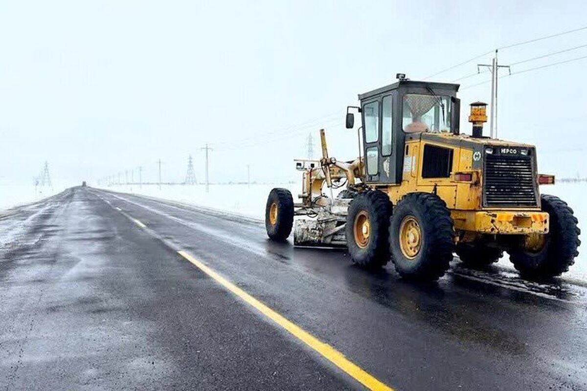 برف روبی ۱۱ هزار و ۵۰۰ کیلومتر باندراه در استان مرکزی