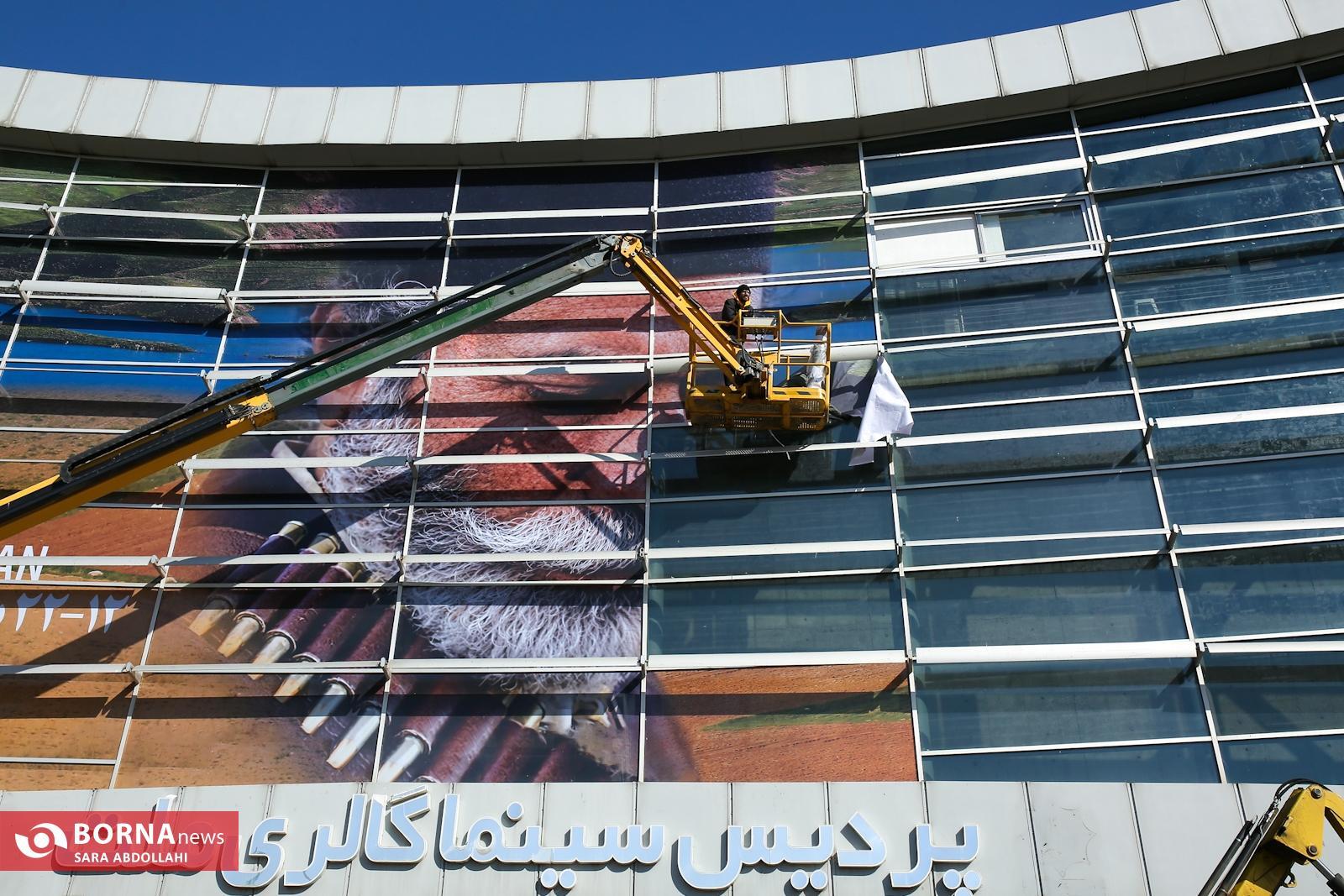 در نخستین روز جشنواره فیلم فجر چه گذشت؟ از صف‌های طولانی تا نشست‌های کوتاه و غیبت‌های بی‌توضیح