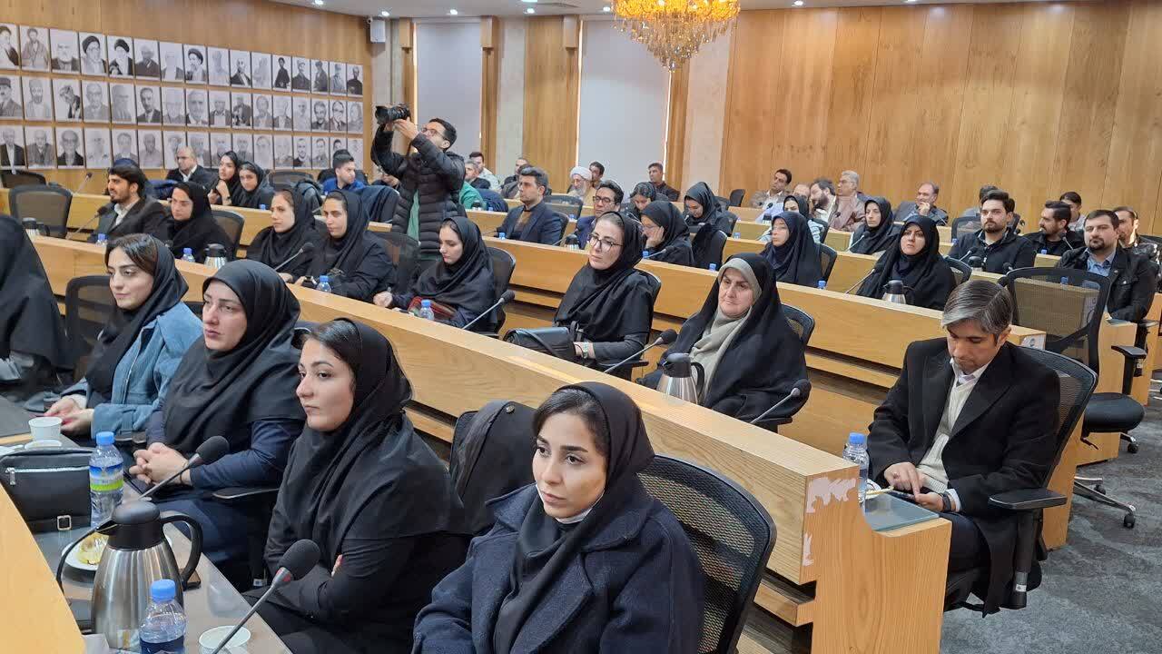 جهاد دانشگاهی پیشران تحول علمی و فرهنگی و حلقه وصل دانشگاه با جامعه باشد