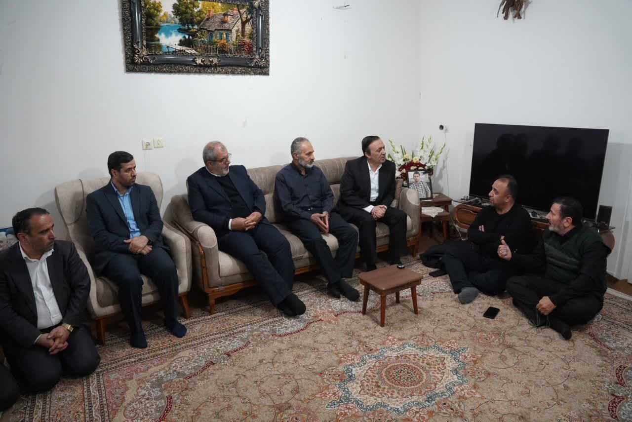 دیدار استاندار قزوین با خانواده شهید ابوالفضل سلیمانی