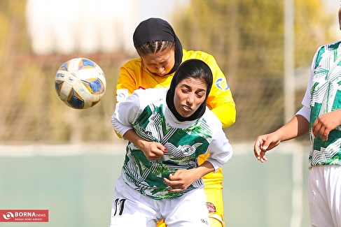 دیدار تیم‌های فوتبال دختران تراکتور-ذوب‌آهن