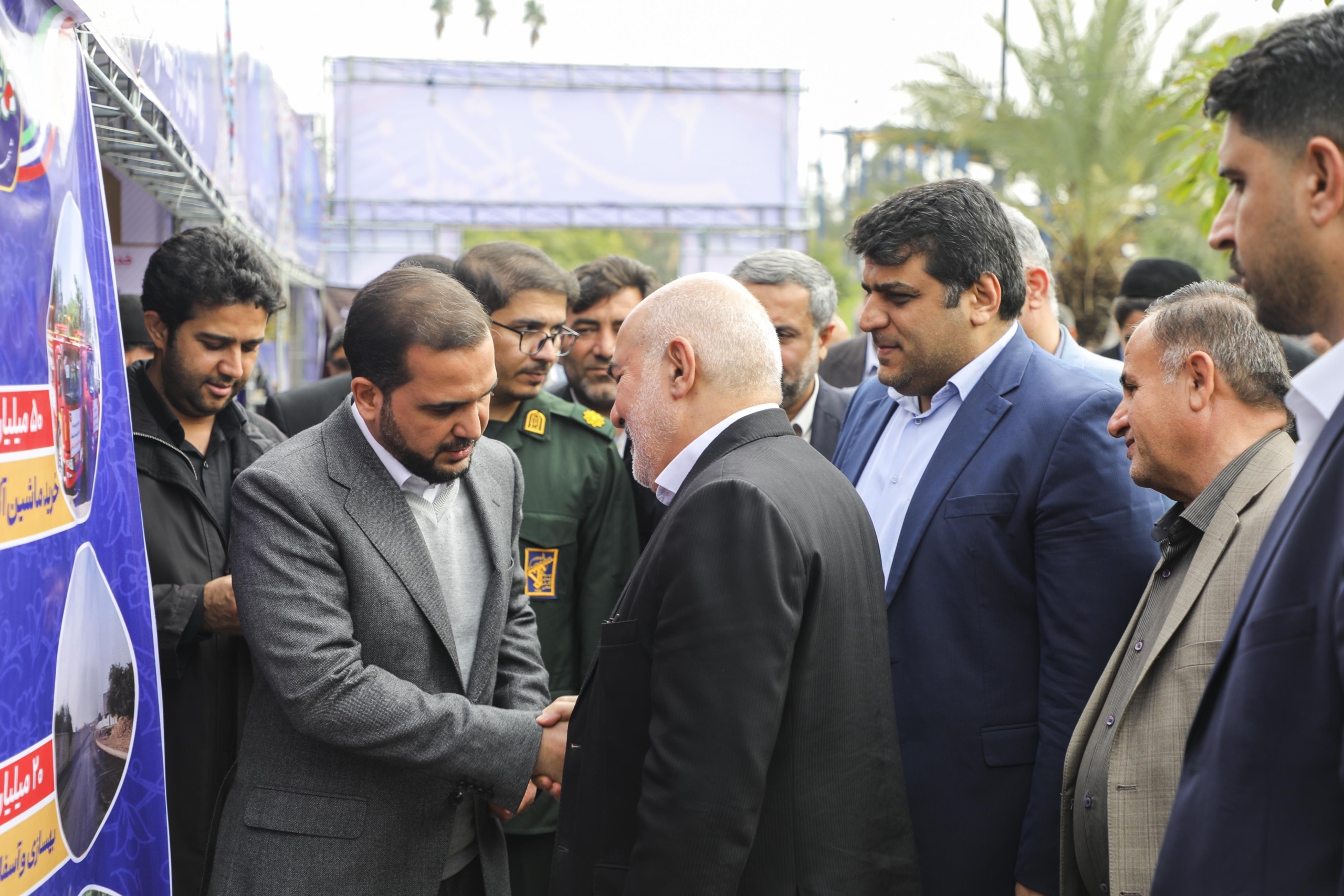 گزارش کار به صاحبان انقلاب؛ نمایشگاه گزارش کار به صاحبان انقلاب؛ نمایشگاه