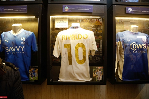 بازدید وزیر ورزش و جوانان از ورزشگاه نقش جهان