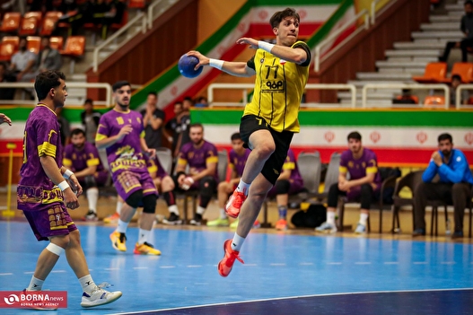 دیدار تیم‌های هندبال سپاهان - فرازبام