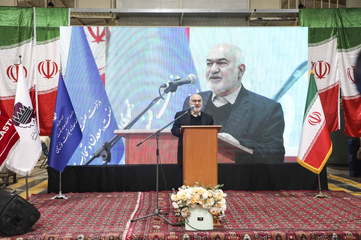 استاندار خوزستان: تخصیص ۲.۵ همت از تسهیلات سفر ریاست‌جمهوری به شهرک‌های صنعتی / صنایع کوچک محور اشتغال و امنیت اقتصادی استان هستند