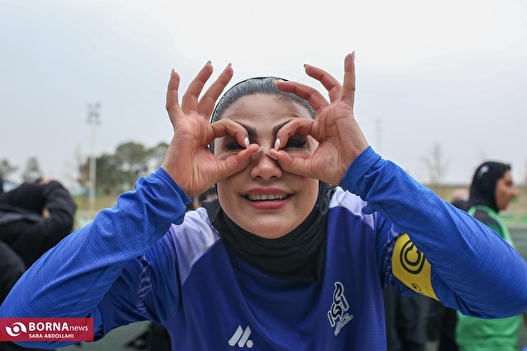 دیدار تیم‌های فوتبال دختران آوا ـ ملوان