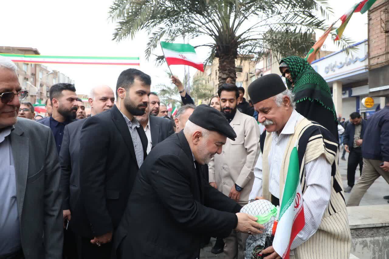 حماسه حضور خوزستان در چهلوهفتمین بهار انقلاب؛ از اهواز تا کرانههای اروند، یکصدا در دفاع از میهن حماسه حضور خوزستان در چهلوهفتمین بهار انقلاب؛ از اهواز تا کرانههای اروند، یکصدا در دفاع از میهن
