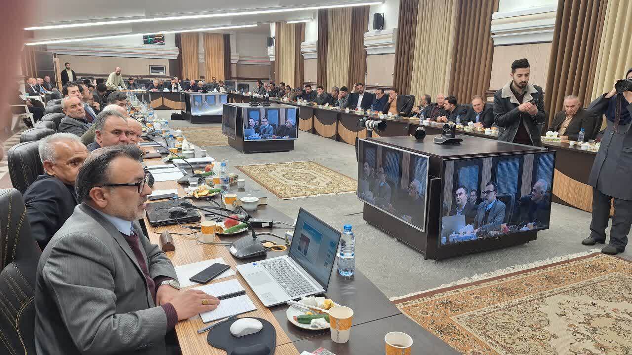 نخبگان، تولیدکنندگان و تشکلهای کشاورزی مطالبات خود را با استاندار قزوین درمیان گذاشتند 