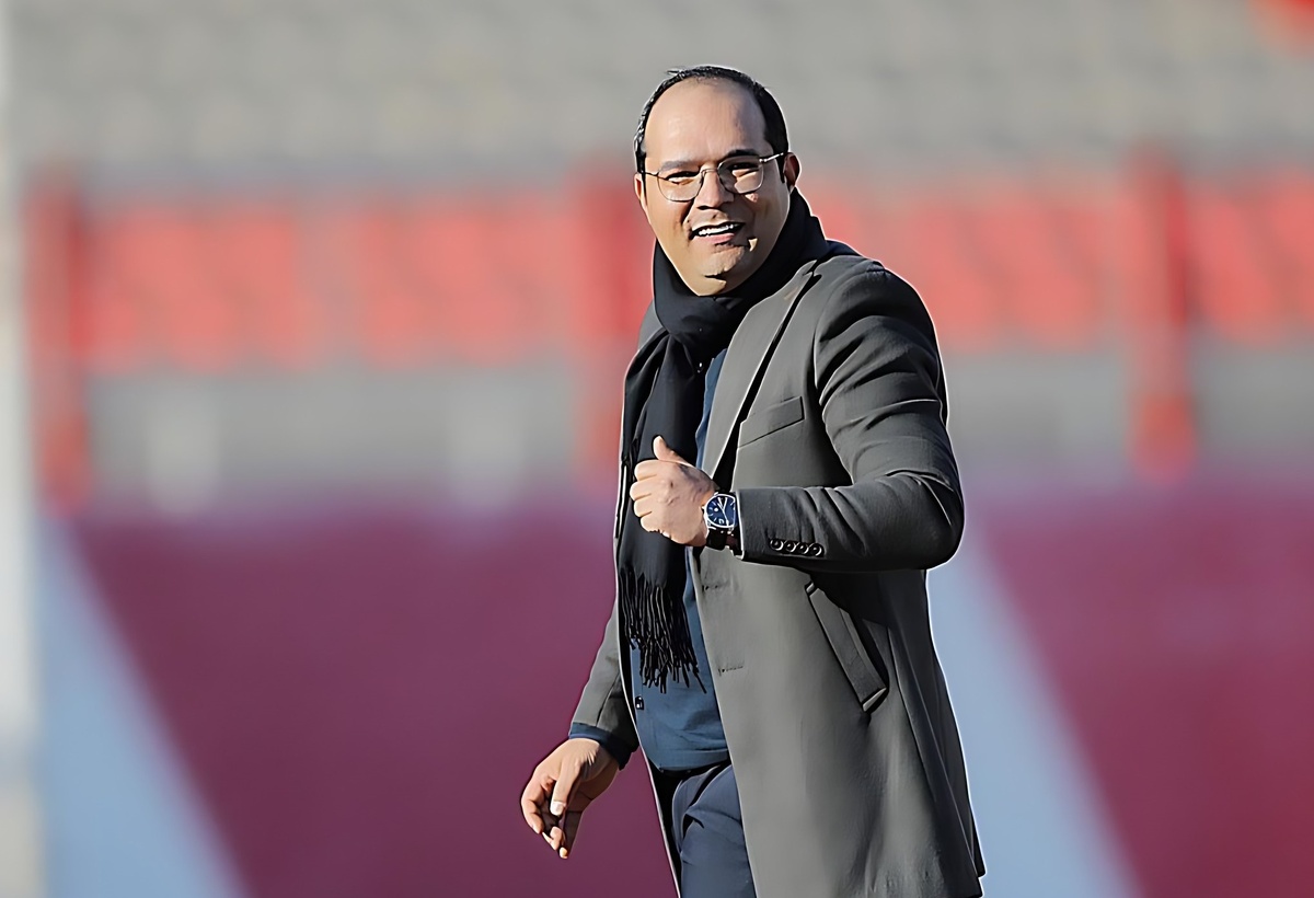 ربیعی رسما سرمربی تراکتور شد