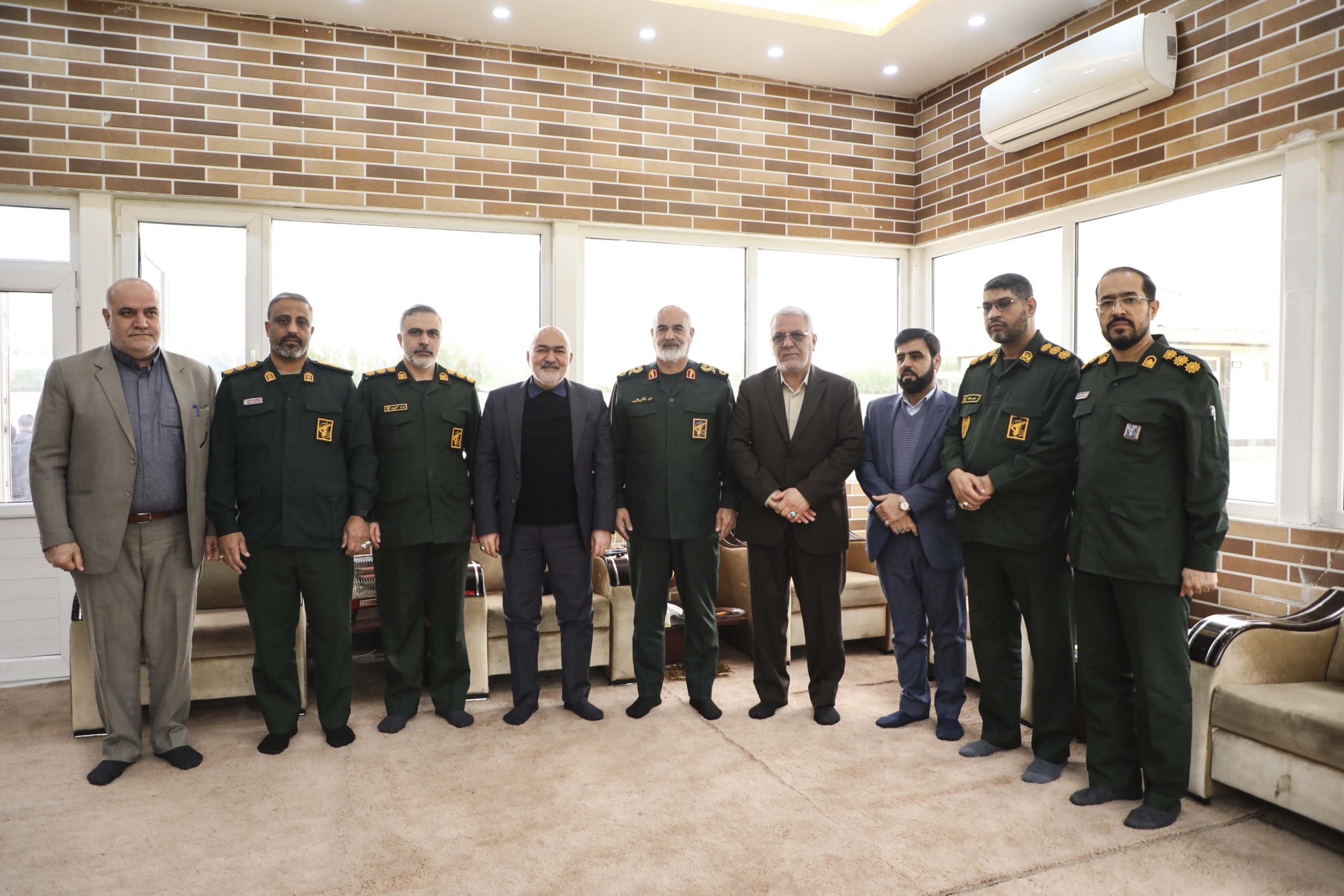 استاندار خوزستان: سپاه همچون سنگری محکم در صحنه‌های مختلف ایستاده است