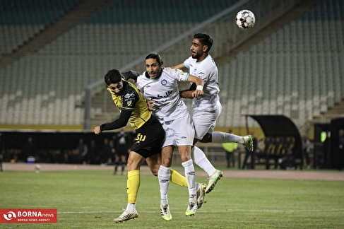 دیدار تیم‌های فوتبال سپاهان - گل‌گهر