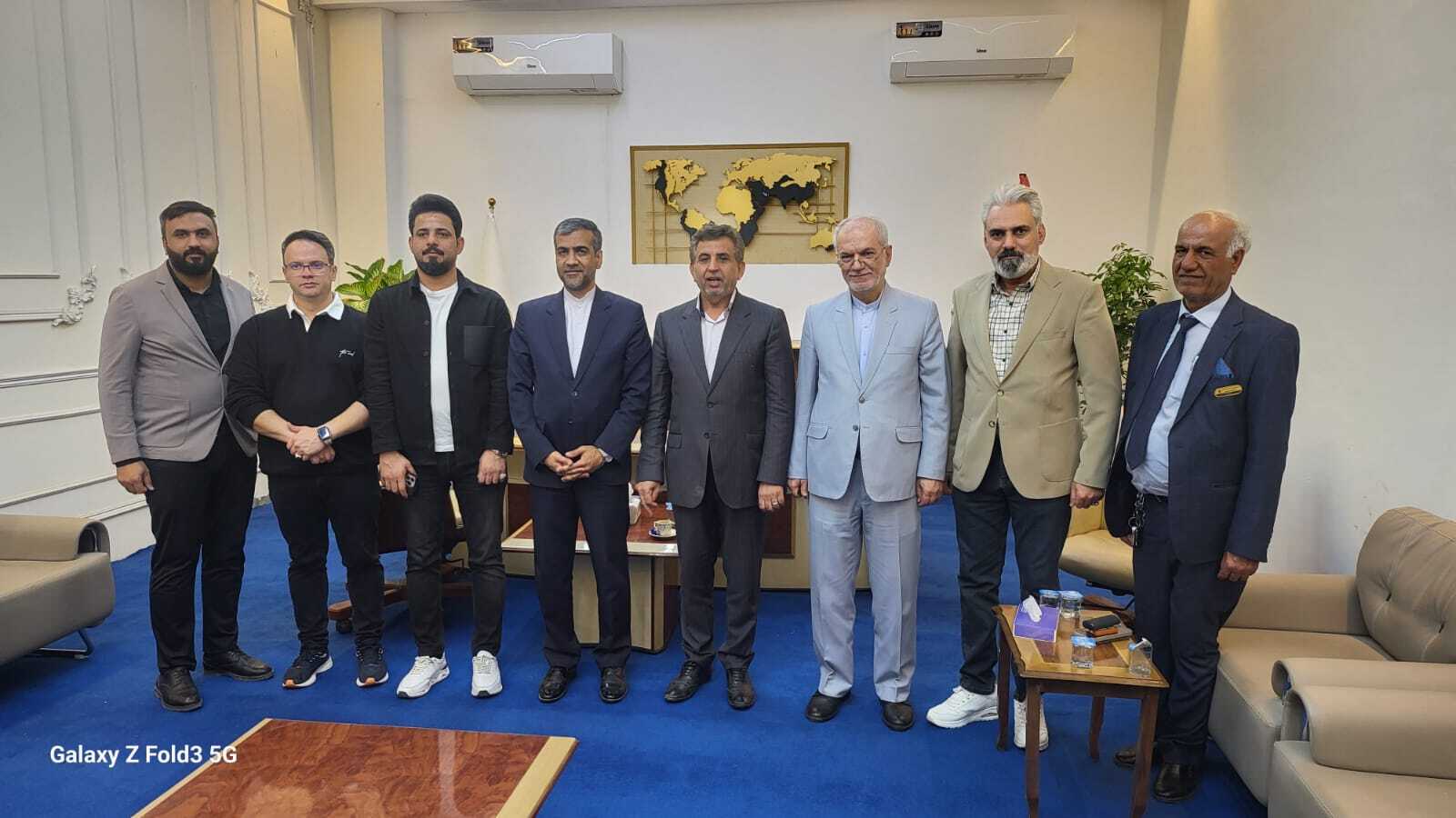 تاکید معاون اقتصادی استاندار خوزستان بر ساماندهی مرزها و تسهیل صادرات در دیدار با سرکنسول ایران در بصره تاکید معاون اقتصادی استاندار خوزستان بر ساماندهی مرزها و تسهیل صادرات در دیدار با سرکنسول ایران در بصره