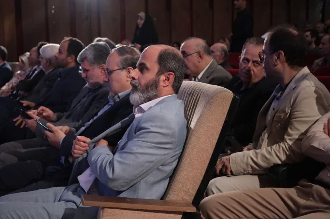 اهدای جوایز و تجلیل از برگزیدگان جشنواره ملی فیلم کوتاه در رشت