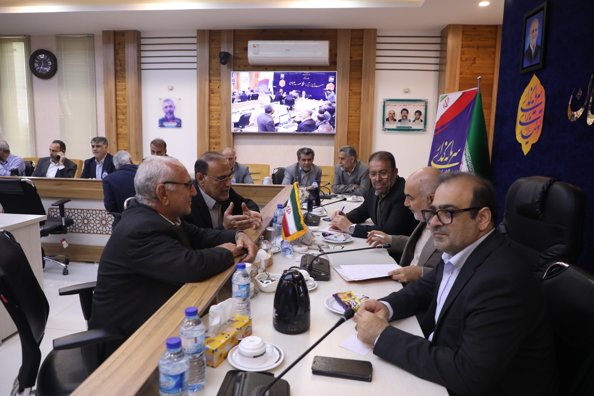 پاسخگویی حضوری استاندار خوزستان به درخواست‌های شهروندان + عکس