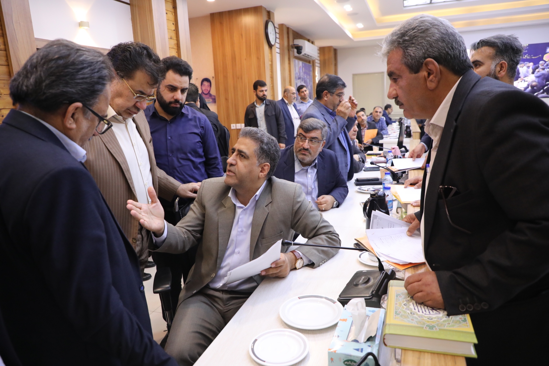 پاسخگویی حضوری استاندار خوزستان به درخواست‌های شهروندان + عکس