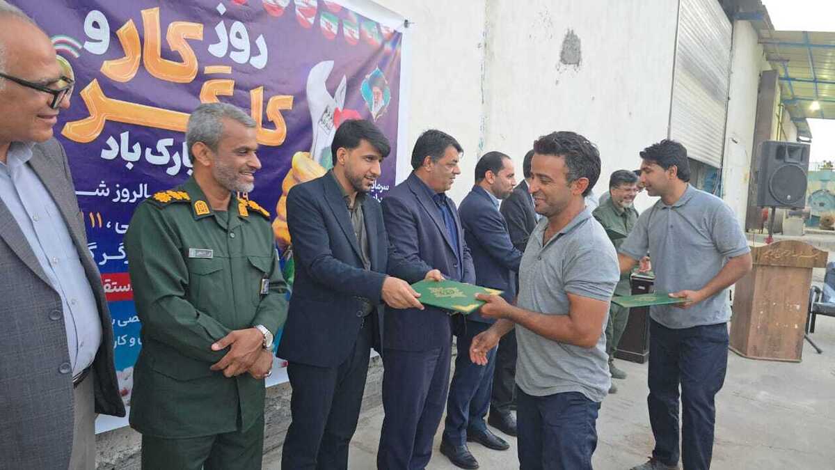 فرماندار ویژه میناب: کارگران ستون اقتصاد و محور توسعه جامعه هستند