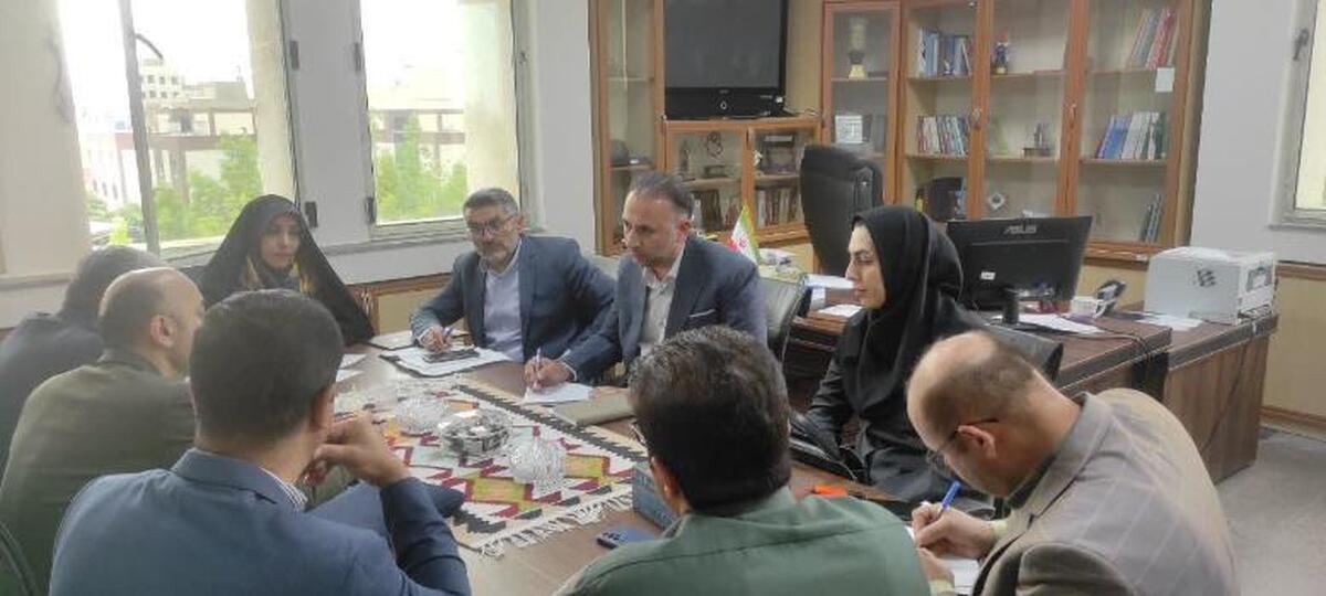 توزیع قیر رایگان با اولویت مناطق کم‌برخوردار استان قزوین