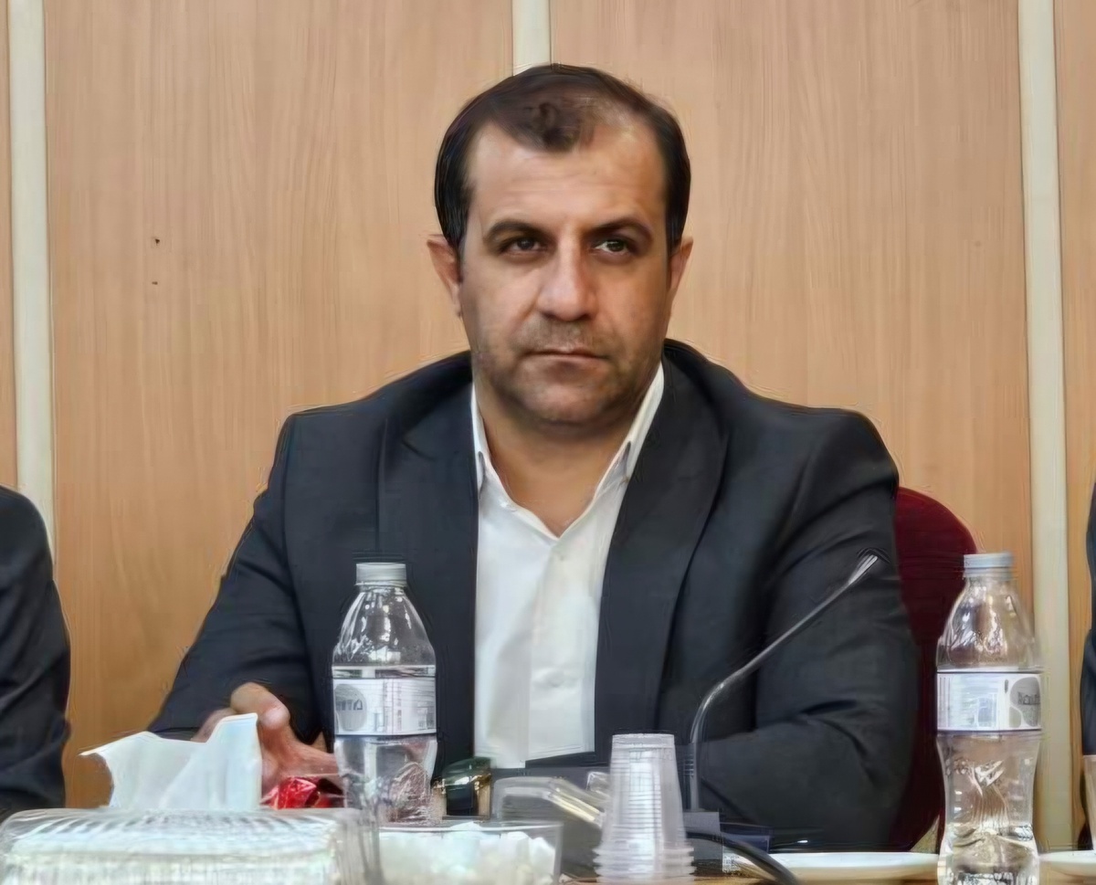 فرماندلر دنا: پروژه‌های عمرانی روستا به دلیل نبود نظارت کافی با کیفیت مطلوب اجرا نمی‌شوند