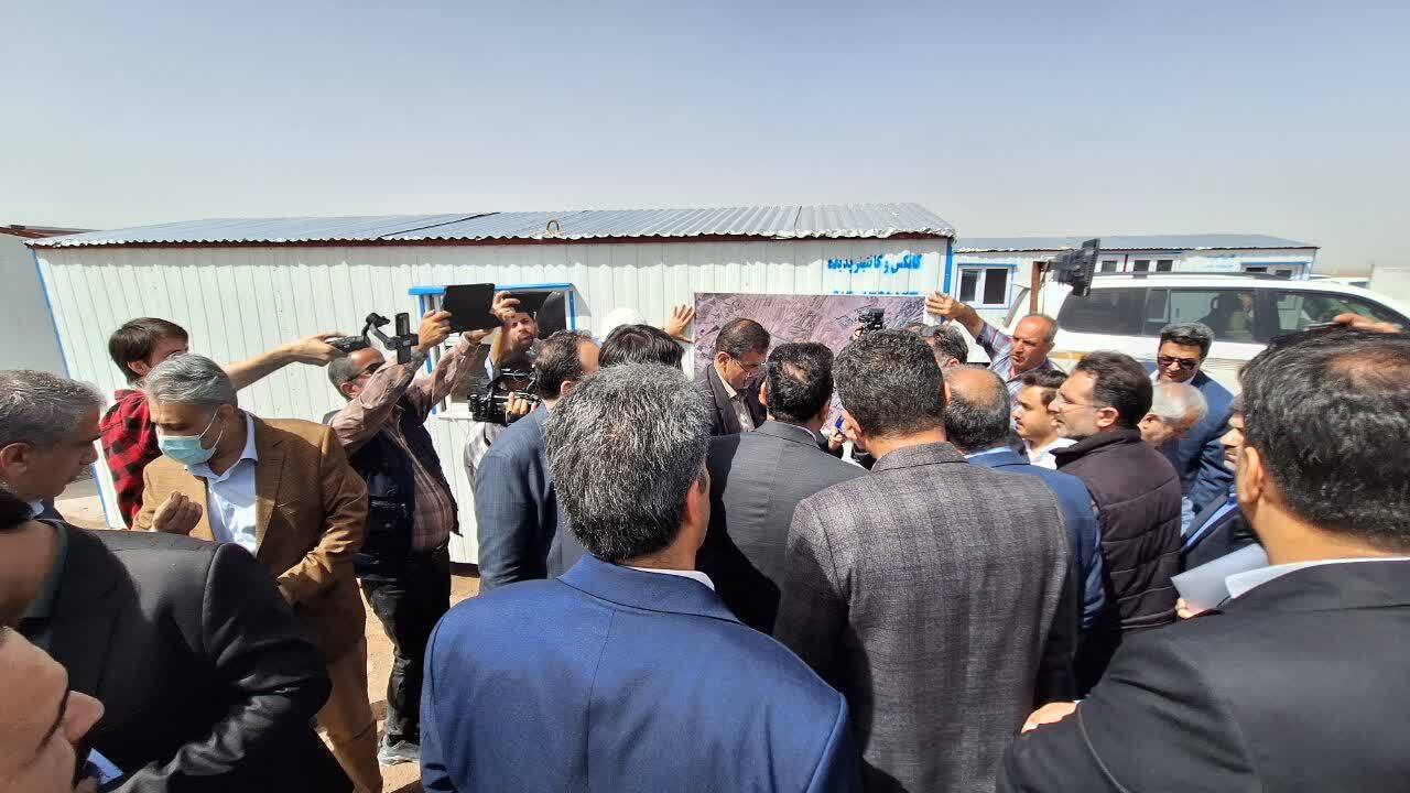 بازدید معاون وزیر راه از مخزن آب ناحیه شهری مهرگان بازدید معاون وزیر راه از مخزن آب ناحیه شهری مهرگان