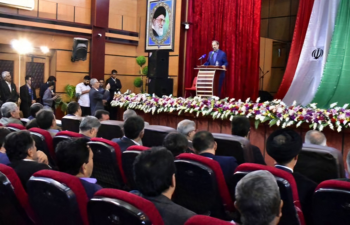 معلمان، مهندسان تحول جامعه‌اند