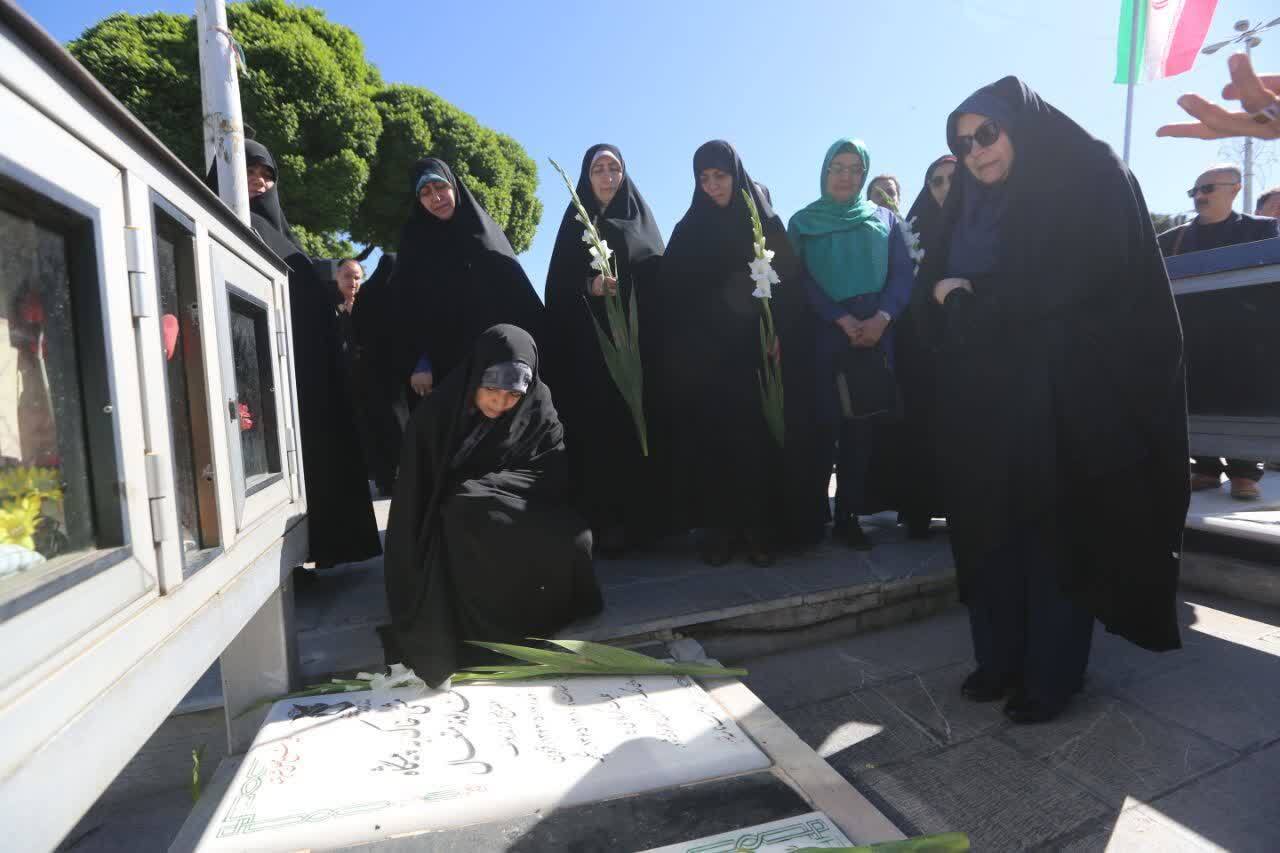 بانوان خانه ملت؛ در دیار مینودری بانوان خانه ملت؛ در دیار مینودری