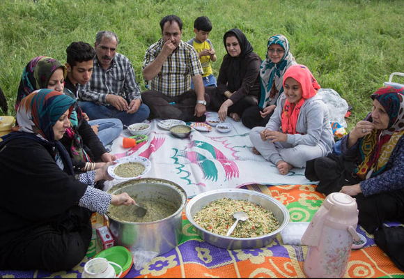 آیین پنجاه بدر؛ سنت دیرین قزوینیها برای طلب باران و برکت آیین پنجاه بدر؛ سنت دیرین قزوینیها برای طلب باران و برکت