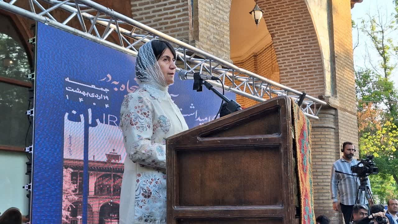 شعرای قزوینی و تاجیکی در «آیین پنجاه بدر» سروده های خود را قرائت کردند