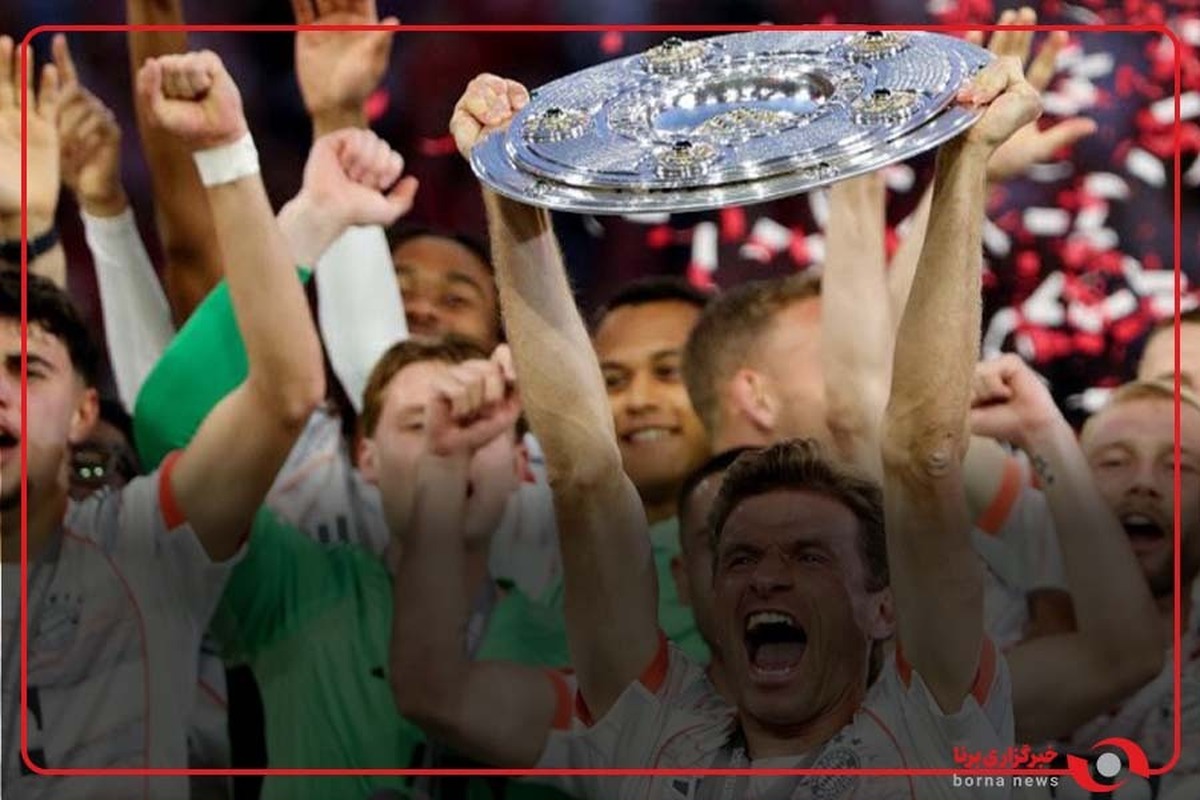 جام قهرمانی بوندسلیگا در دستان کاپیتان مولر