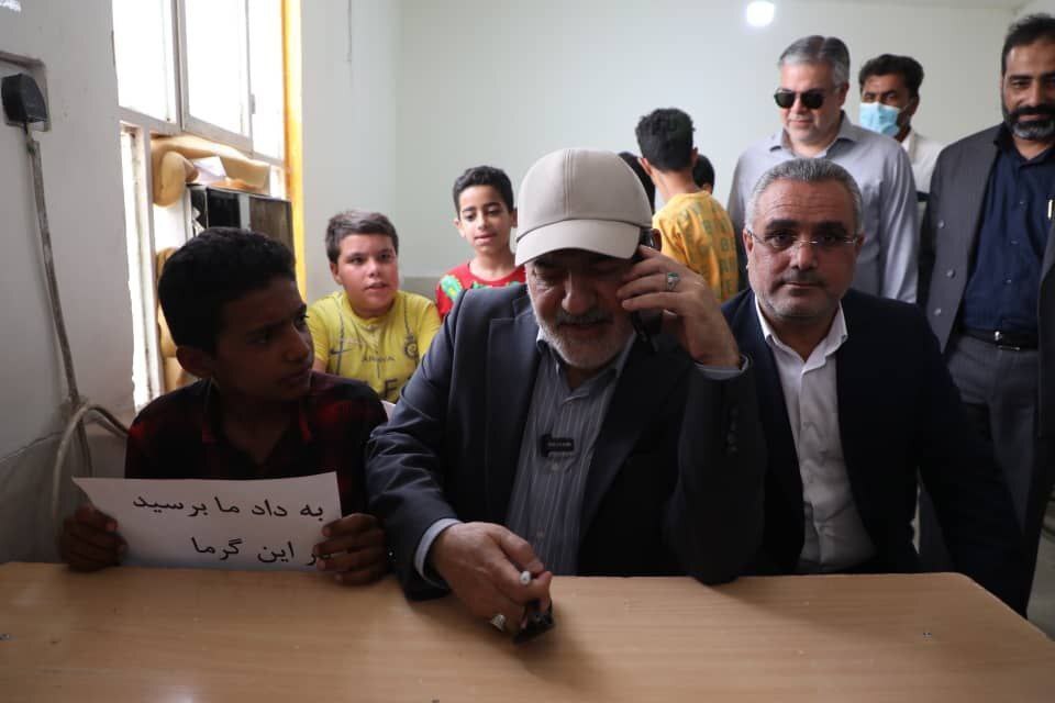 ۷۲ ساعت پس از دستور استاندار خوزستان؛ کولرهای مدرسه روستای مکینه صلیحاویه شادگان نصب شد  