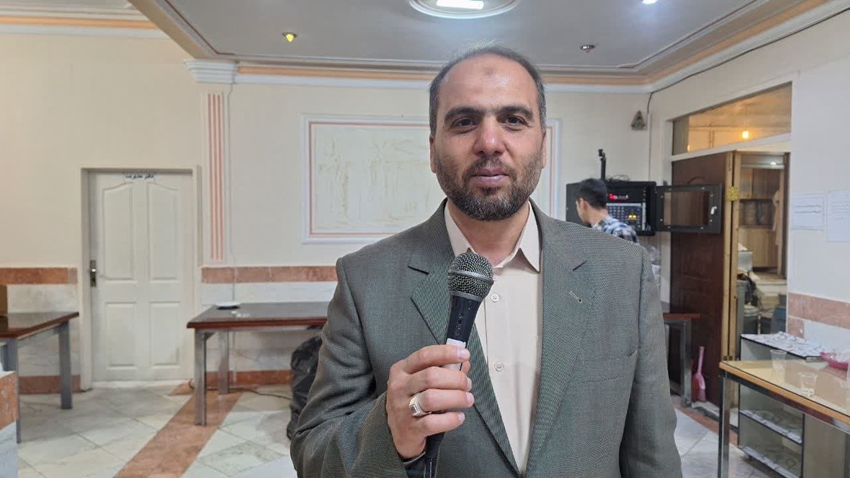 تکریم و تجلیل معلمان بعنوان فاتحان عرصه تعلیم و تربیت، رسالتی همگانی است