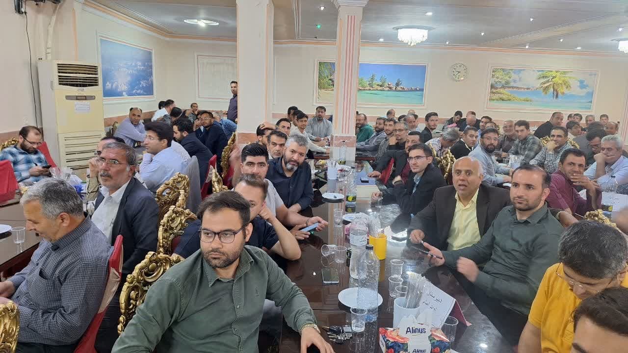 تکریم و تجلیل معلمان بعنوان فاتحان عرصه تعلیم و تربیت، رسالتی همگانی است