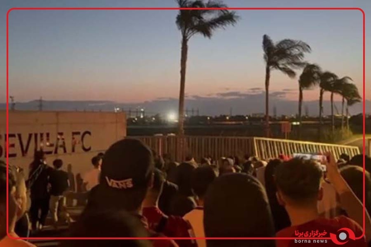 هواداران سویا بعد از شکست مقابل سلتاویگو با شکستن درب ورودی باشگاه برای اعتراض وارد محوطه شدند!