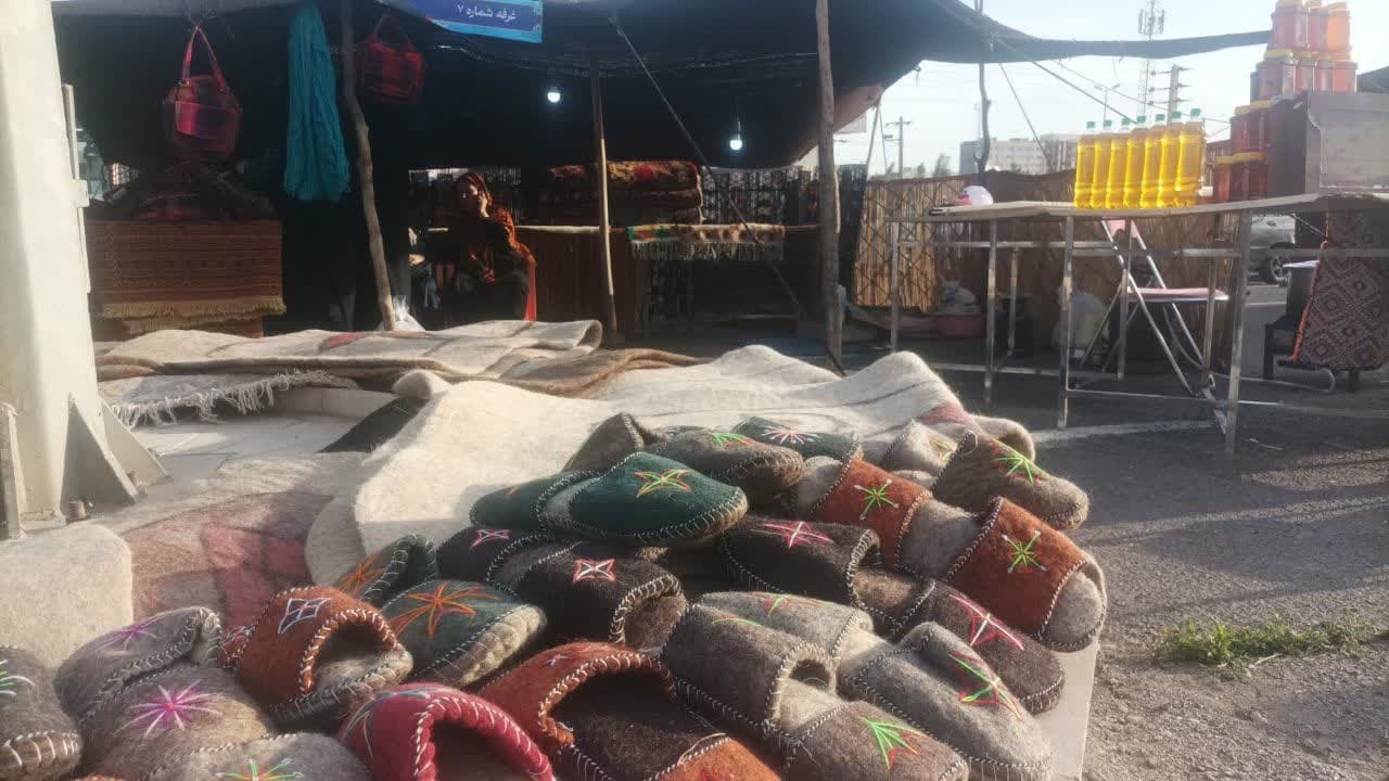 استقبال چشمگیر مردم از سیاه چادرهای عشایری در جشنواره روستایی قزوین