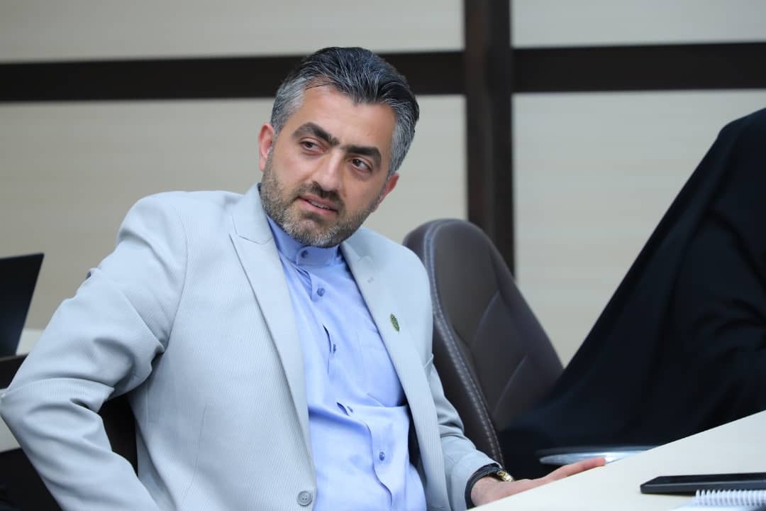 علیرضا عباسی : دانش آموزی که ساعت۶ مدرسه باشد نه خواب کافی دارد نه تمرکز