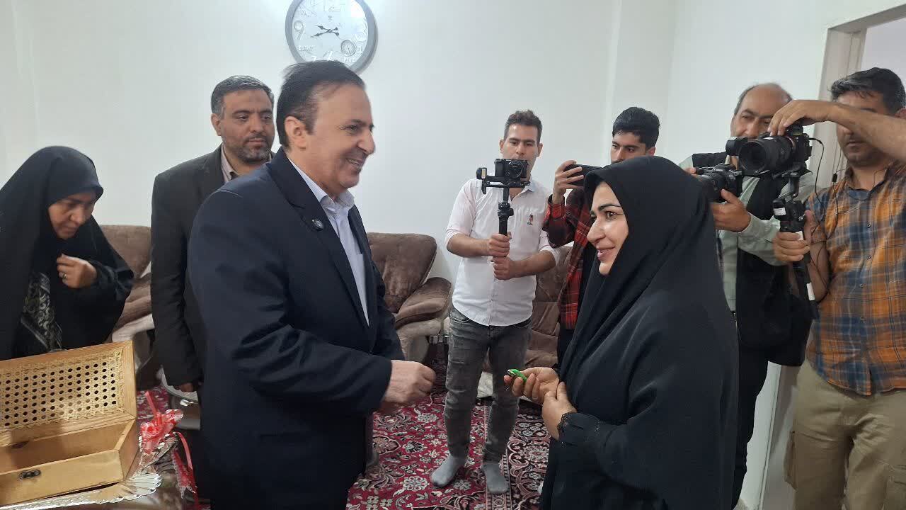 نوذری: بهتربن عبادت گره گشایی از مشکلات و خدمت صادقانه به مردم است نوذری: بهتربن عبادت گره گشایی از مشکلات و خدمت صادقانه به مردم است