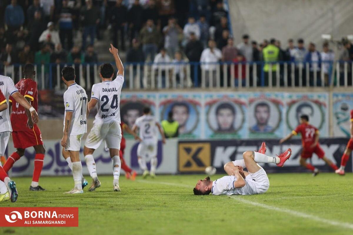 دیدار تیم های فوتبال ملوان _ فولاد