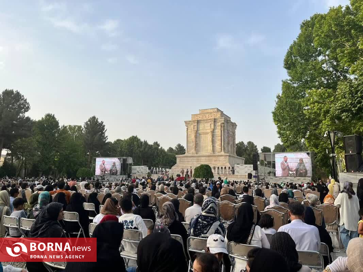 آئین پاسداشت مقام حکیم ابوالقاسم فردوسی در شهر توس برگزار شد