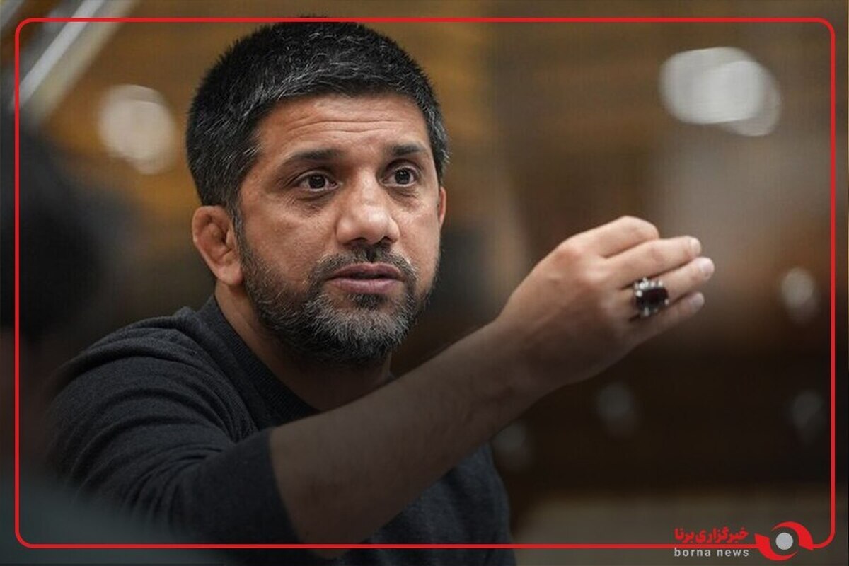 علیرضا دبیر در آیین رونمایی از کتاب چرخ گمو: خدا توفیق داد تا از بیست و پنجمین کتاب رونمایی کنیم