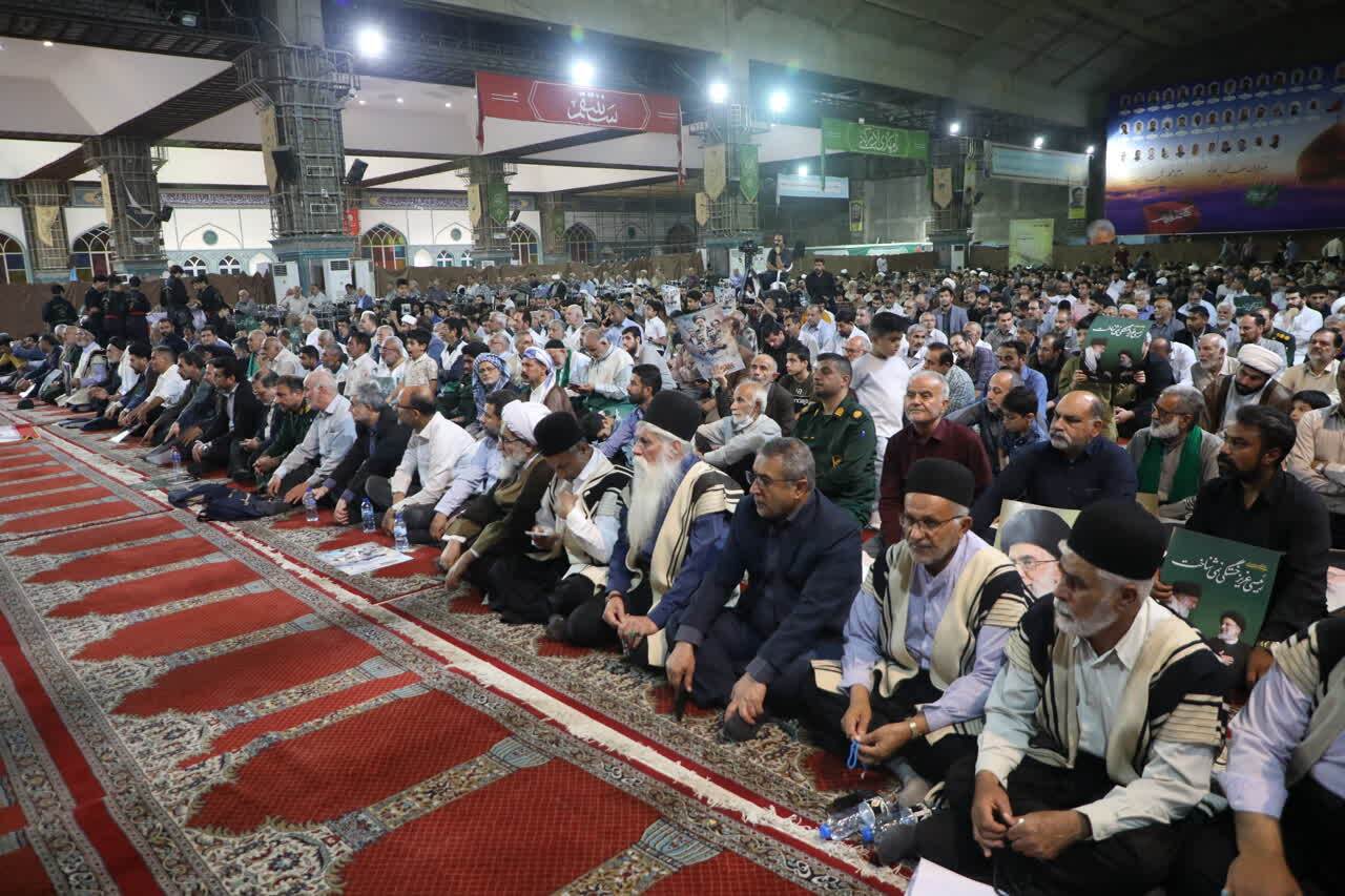  استاندار خوزستان: پیوند عاطفی عمیق شهید رئیسی با مردم خوزستان نمونه بارز خدمتگزاری بود