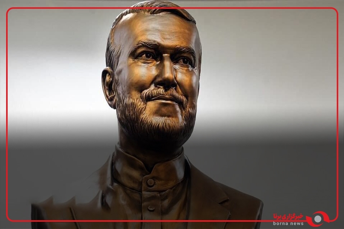 رونمایی از سردیس شهید امیرعبداللهیان توسط عراقچی، علی اکبر صالحی و فرزند شهید