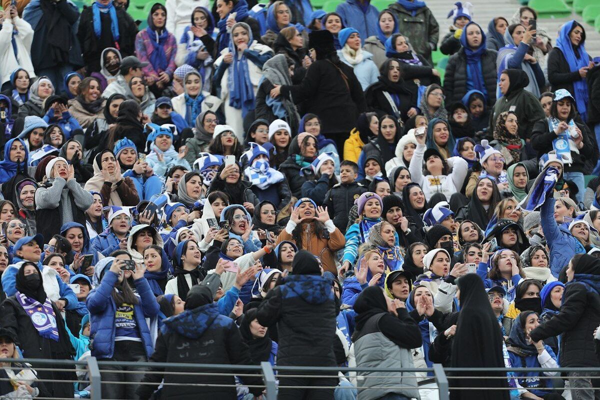 تیم فوتبال شمس آذر در لیگ برتر می ماند/ پیگیر مشکلات کراپ الوند هستیم تیم فوتبال شمس آذر در لیگ برتر می ماند/ پیگیر مشکلات کراپ الوند هستیم