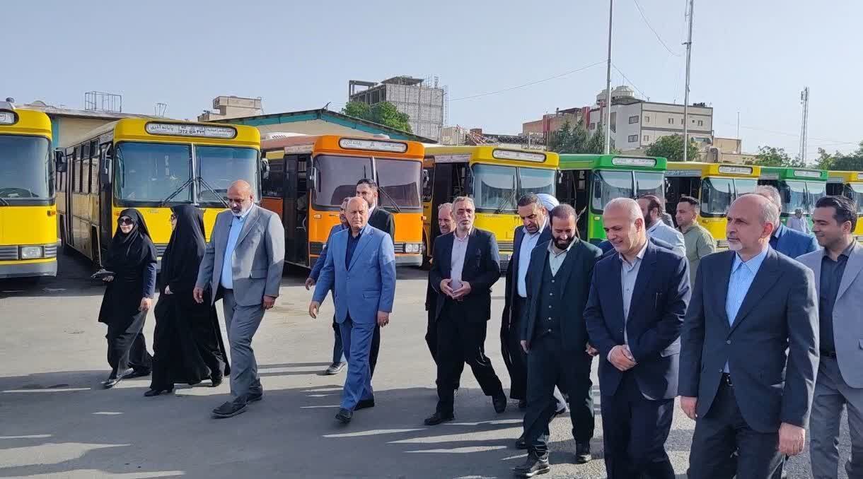 آغاز بهره برداری از ۱۵ دستگاه اتوبوس در اسلامشهر با حضور معاون عمرانی استاندار تهران
